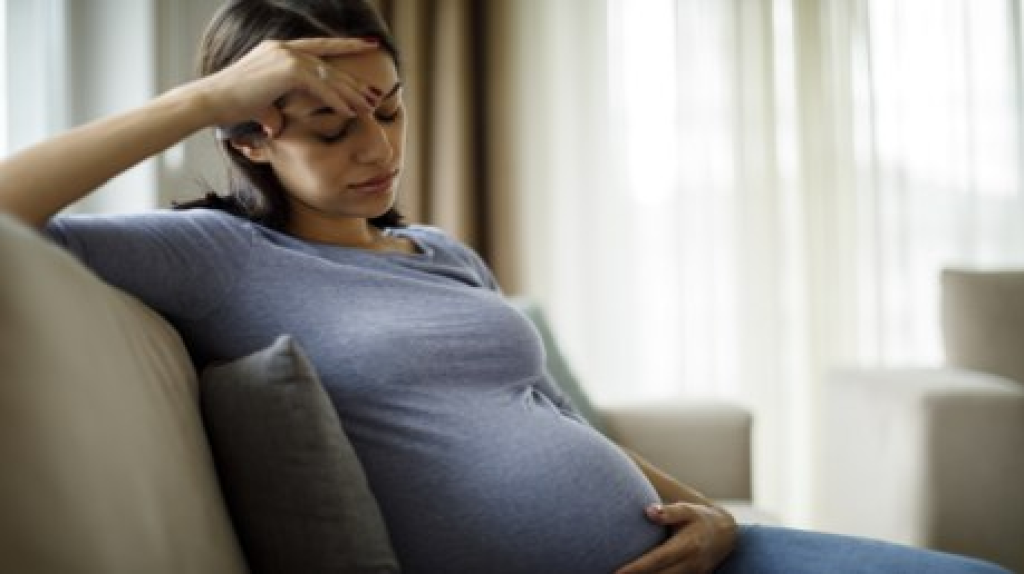 علاقة مقلقة بين اكتئاب الأمهات والتوحد  