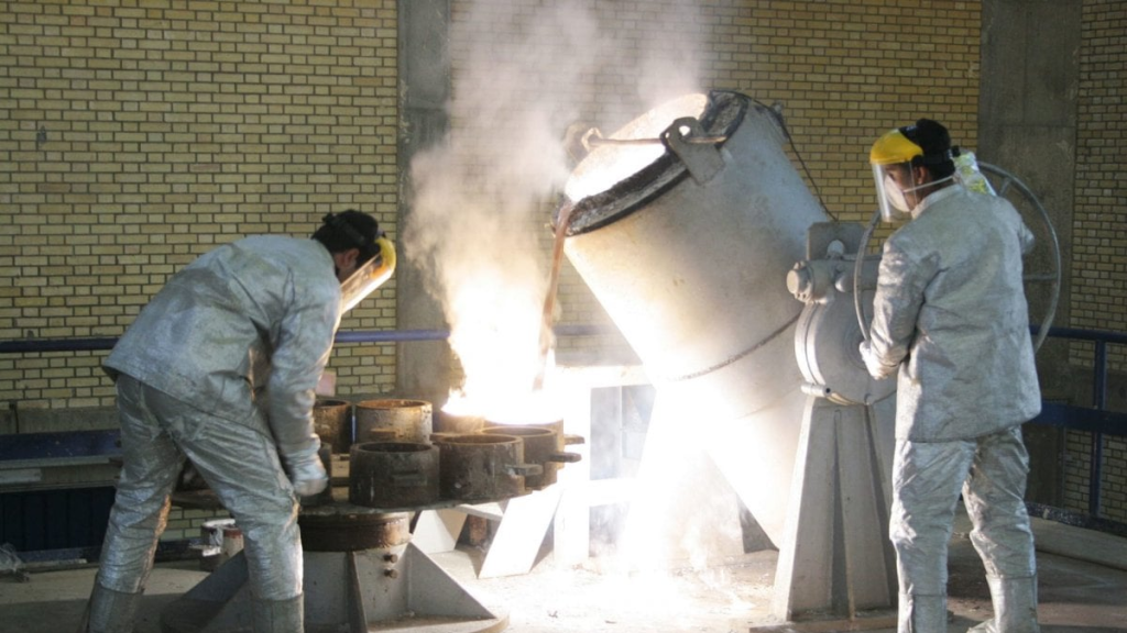 طهران تليّن موقفها... استعداد لبحث التخصيب والاحتياطيات النووية