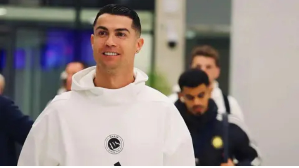 4 إشارات واضحة.. هل قرر كريستيانو رونالدو شراء النصر السعودي؟