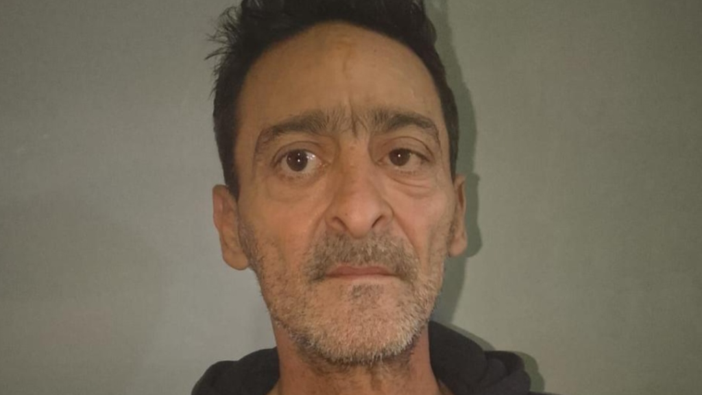 انتحل صفة “جابي كهرباء” واستولى على أموال المواطنين، هل من وقع ضحيّة أعماله؟