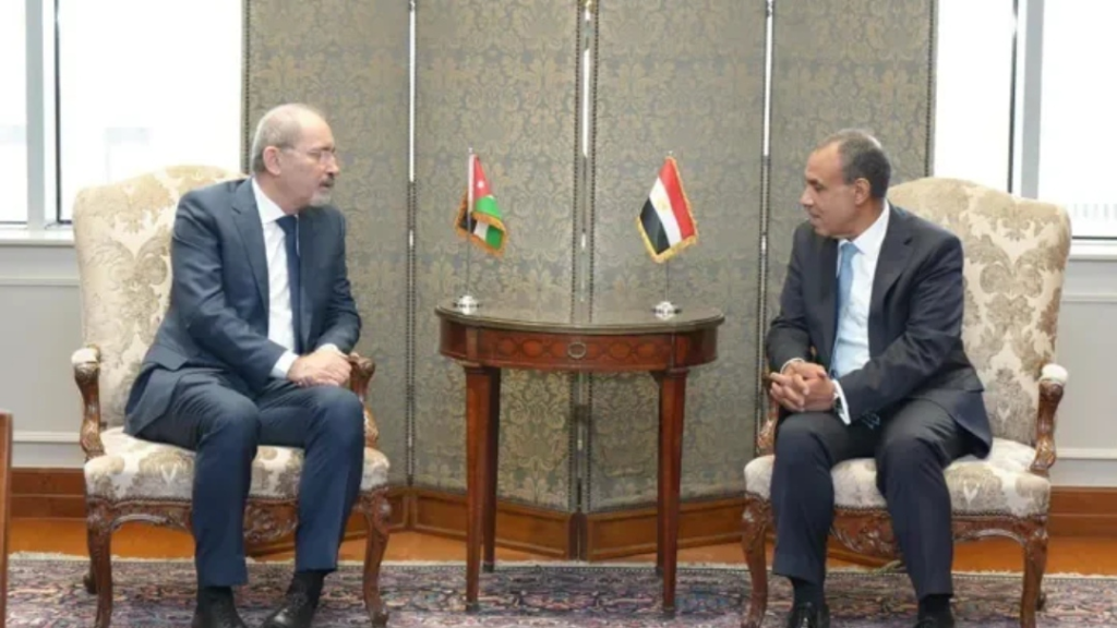 مصر والأردن يدفعان نحو تنفيذ خطة ترامب كاملة ويرفضان ضم الضفة الغربية