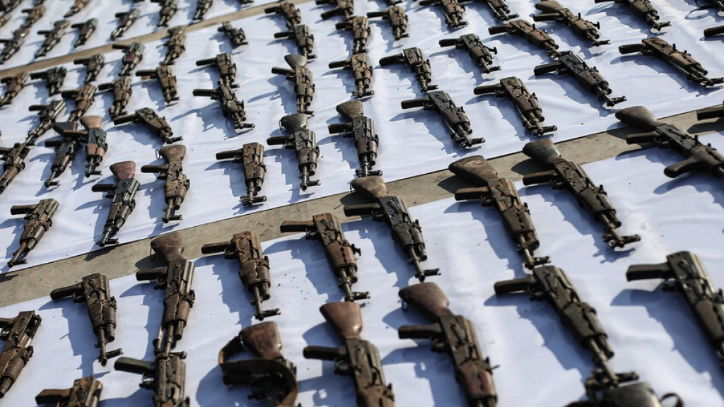 إيران: إحباط عملية تهريب أسلحة