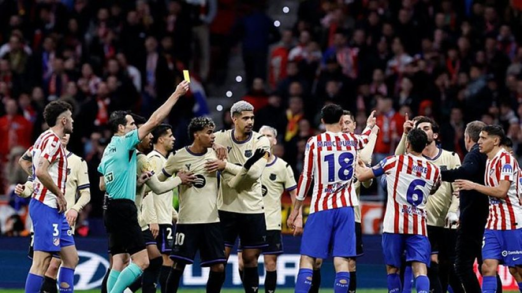 برشلونة يتقدم بشكوى رسمية ضد التحكيم بعد أحداث مباراة أتلتيكو مدريد