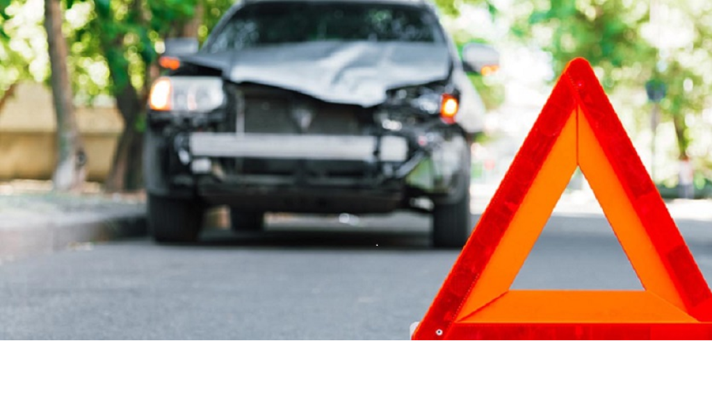 4 جرحى بحادث على أوتوستراد البترون