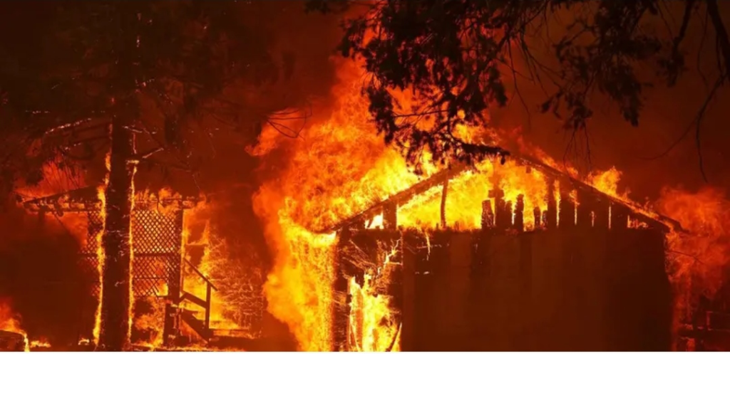 في الهند .. كارثة كبرى.. حريق ضخم يلتهم 200 متجر!