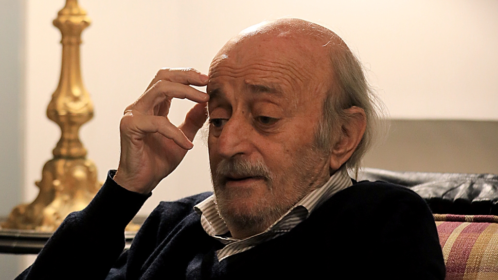 جنبلاط يحذر من 