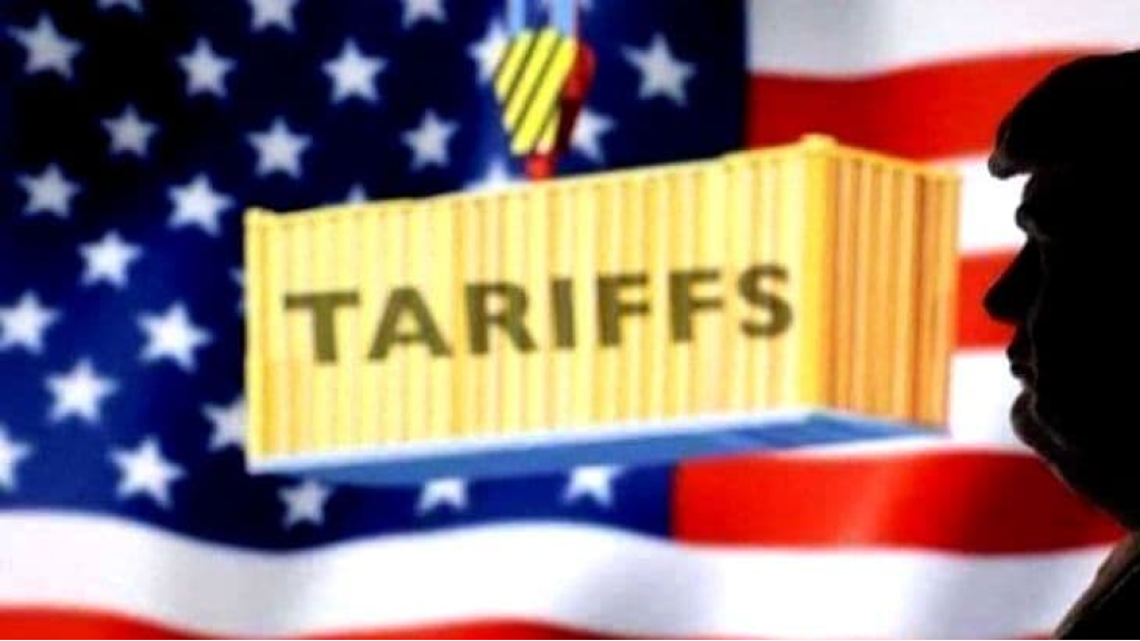 ترامب يفرض رسوما شاملة جديدة بنسبة 10% بعد انتكاسة قضائية