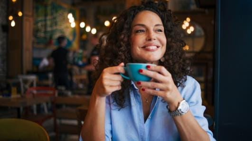 مكملات ضرورية لصحة المرأة بعد الأربعين.. ركزي عليها