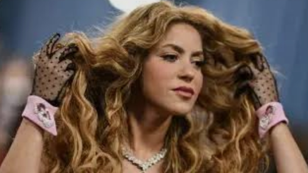 ثروات تحت السقف.. نجوم يحولون الشهرة إلى قصور وجزر بمئات الملايين