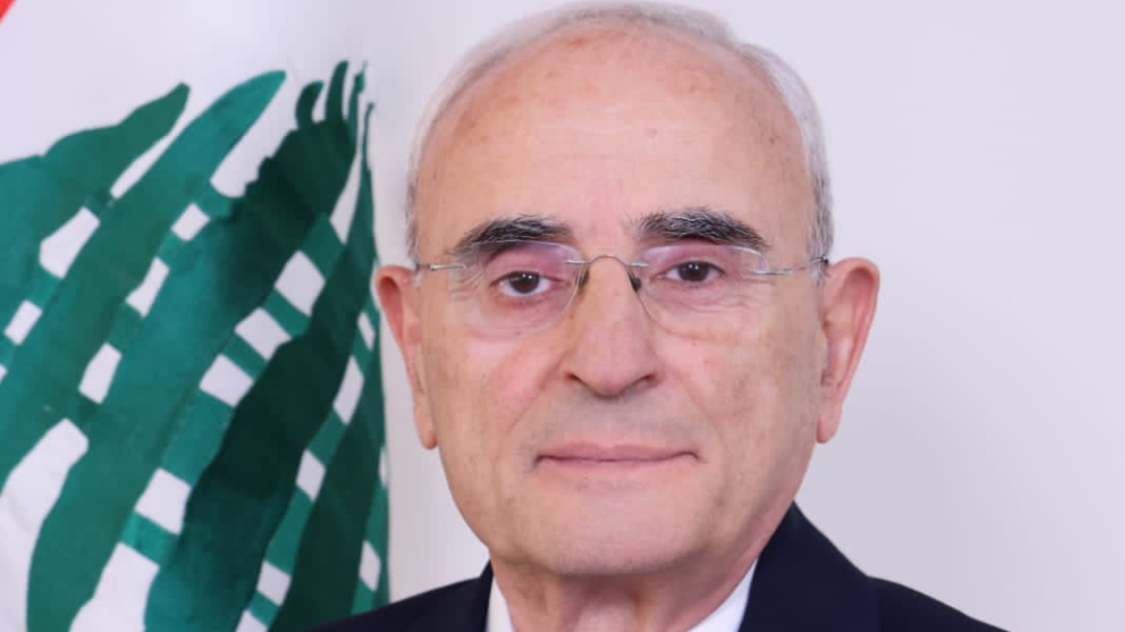 بيان صادر عن وزير الدفاع الوطني يفند الأقاويل عن قاعدة حامات