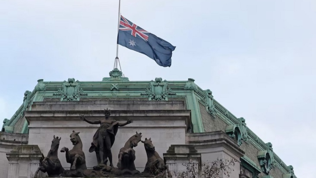 أستراليا تُجلي عائلات دبلوماسييها من لبنان و”اسرائيل”