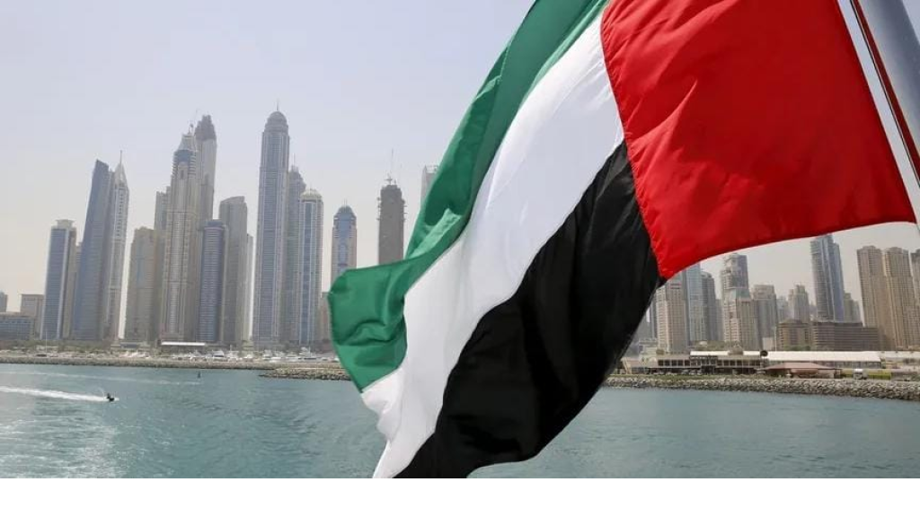 الإمارات تعلن تعرض أراضيها لهجوم بصواريخ إيرانية