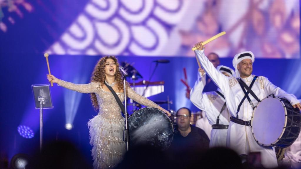 ميريام فارس تفتح بوابة الشرق الأقصى… وماليزيا تشعل أولى ليالي “النوستالجيا” (فيديو وصور)