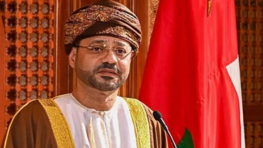 عُمان لواشنطن: لا تجروا أنفسكم إلى حرب ليست حربكم