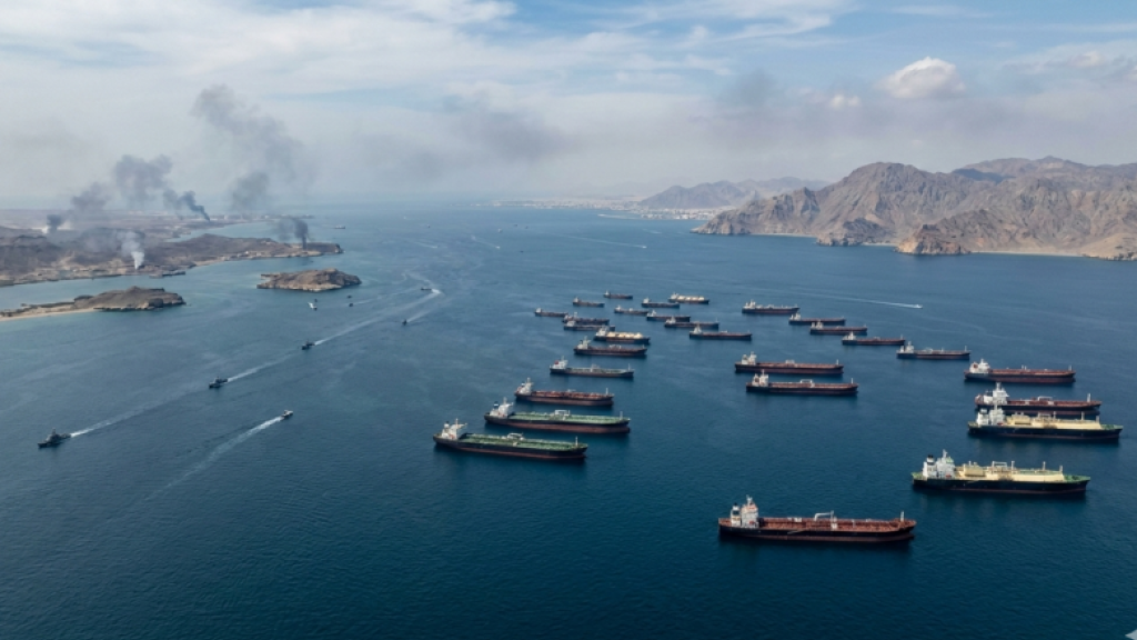 إغلاق مضيق هرمز يتسبب ب”سكتة قلبية موقتة للاقتصاد العالمي”.. اليكم السيناريوهات!