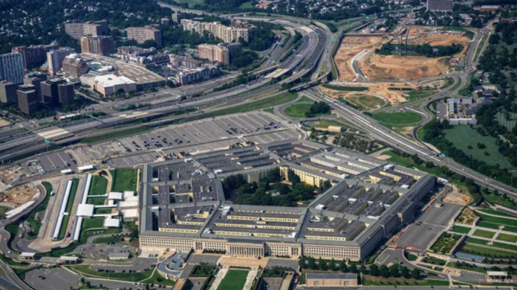 واشنطن بوست عن مصادر: هناك قلق متزايد داخل البنتاغون وبين أعضاء بإدارة ترامب من خروج الصراع مع إيران عن السيطرة