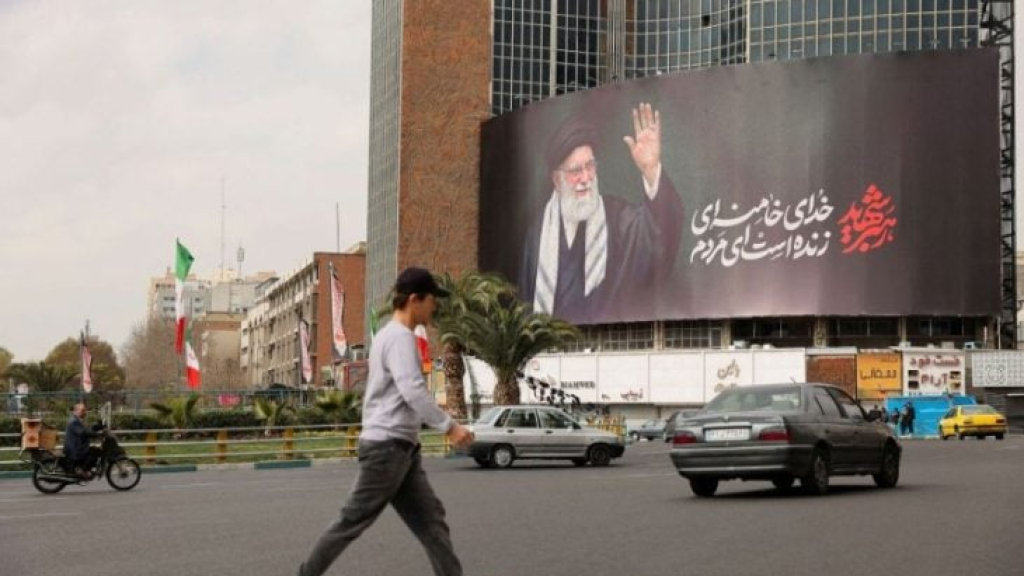 أعرافي: المجلس المؤقت سيدير أمور إيران لحين تعيين قائد جديد