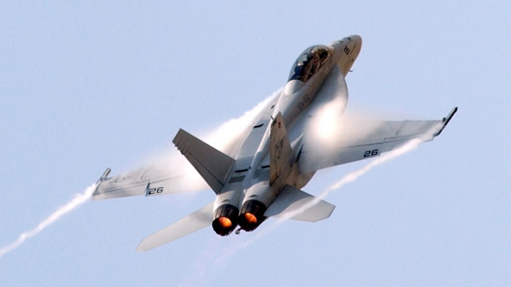 مشاركة أسراب من طائرات “إف إيه-18” في العدوان على إيران