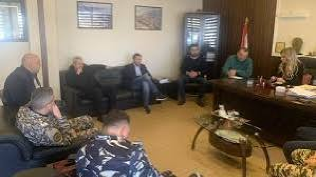 بلديتا زوق مصبح وفاريا طالبتا بالإبلاغ الإلزامي عن حالات الإيواء أو تأجير النازحين