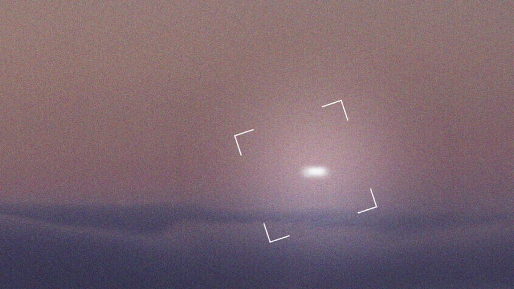 لماذا ينجذب البعض لتفسيرات نظريات المؤامرة أكثر من غيرهم؟