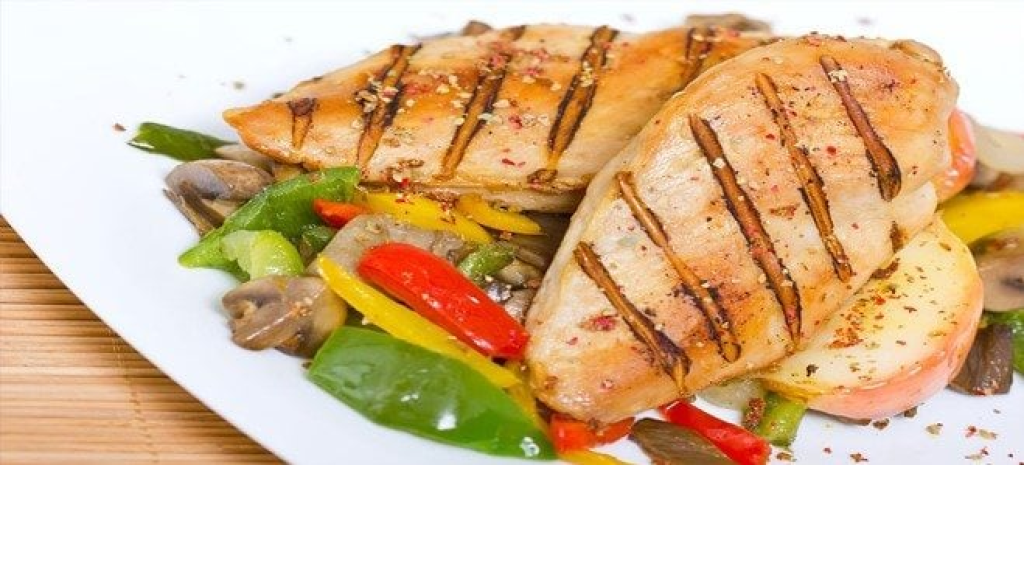 الدجاج المسحب على سفرة رمضان.. وصفة سريعة ولذيذة للإفطار