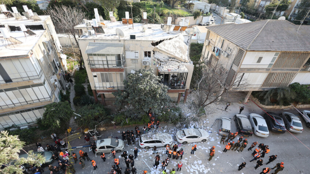 ارتفاع عدد الإصابات بالهجوم الإيراني على إسرائيل اليوم.. ومسؤول أمني يكشف نوع الصواريخ