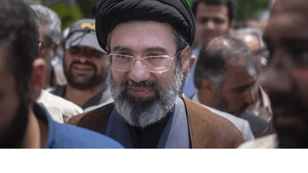 نجا من الهجوم الذي استهدف والده... هذا آخر خبر عن نجل خامنئي