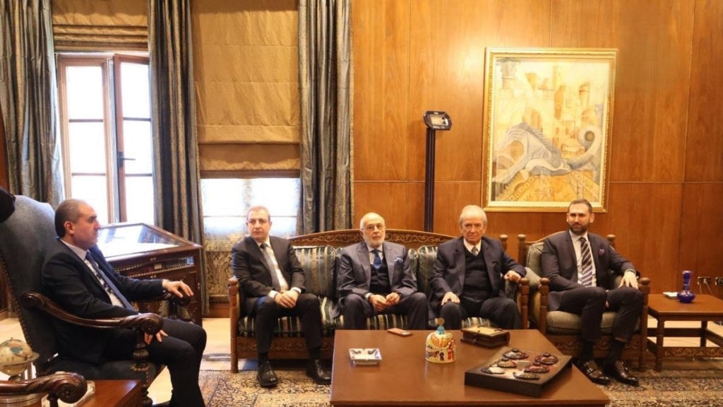 مبادرة جنبلاط السياسية… تحييد لبنان ودعم الجيش في صلب الرسائل