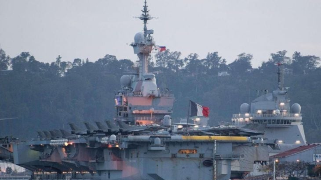 فرنسا تسمح بوجود طائرات أمريكية في قواعد لها في الشرق الأوسط