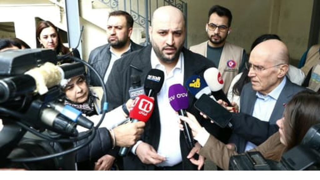 وزير الصحة تسلم 15 سيارة إسعاف من العراق ستوضع في خدمة المستشفيات الحكومية في المناطق المستهدفة