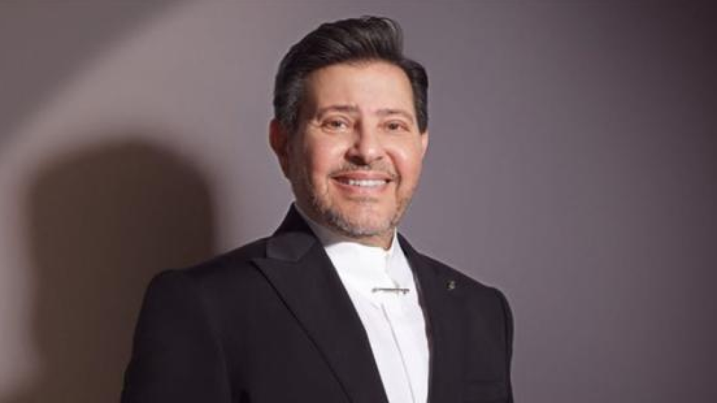 أمير الغناء العربي في العناية المركزة.. حقيقة غيبوبة هاني شاكر