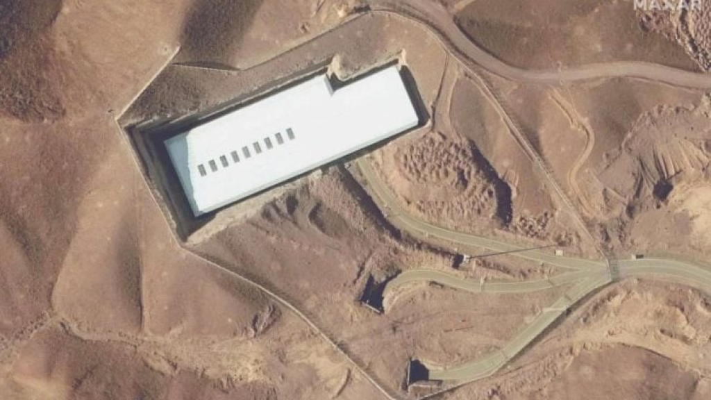 أكسيوس: واشنطن وتل أبيب تدرسان إرسال قوات خاصة للاستيلاء على يورانيوم إيران