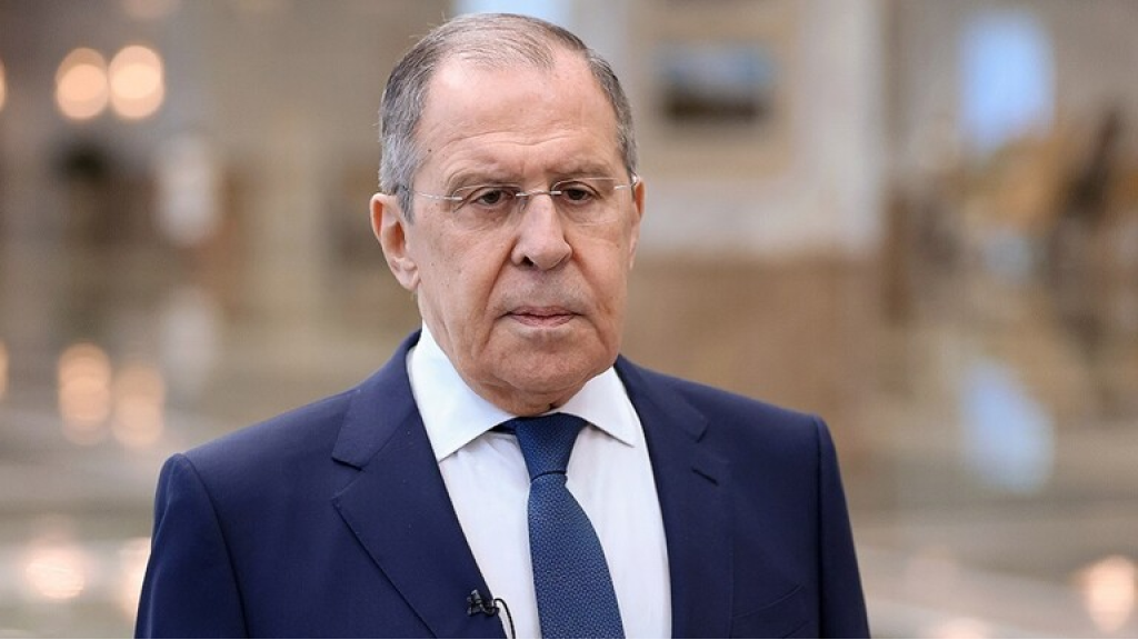 لافروف: على الولايات المتحدة أن توضح خططها