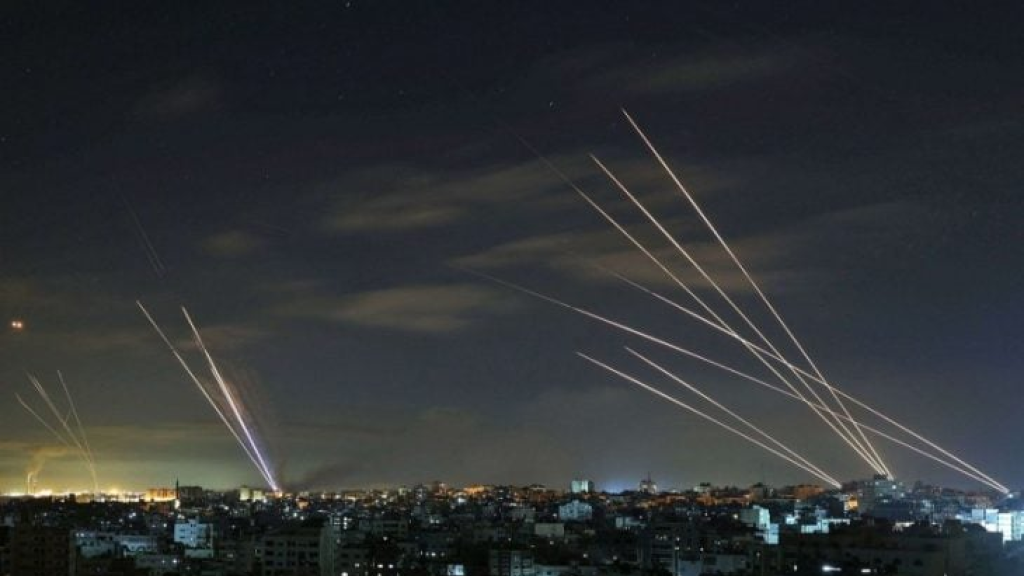 الرد الإيراني فاجأ ترامب واخترقت المسيرات “القبة الحديدية” لنتنياهو الحالم منذ 40 عاما بتغيير النظام