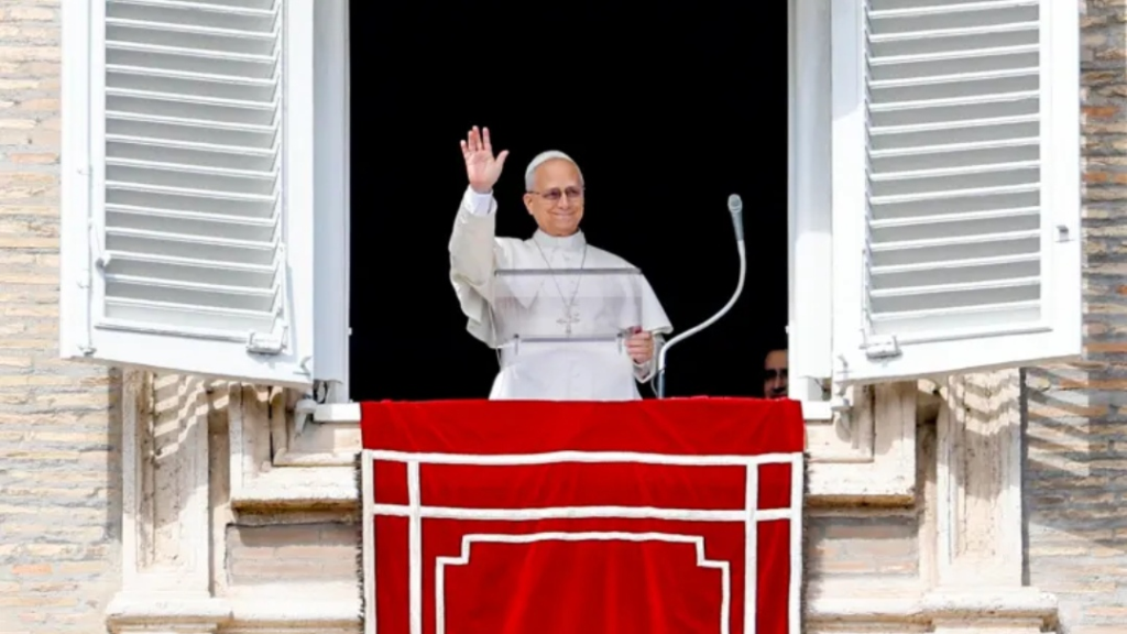 بابا الفاتيكان يدعو للحوار ووقف العنف في الشرق الأوسط