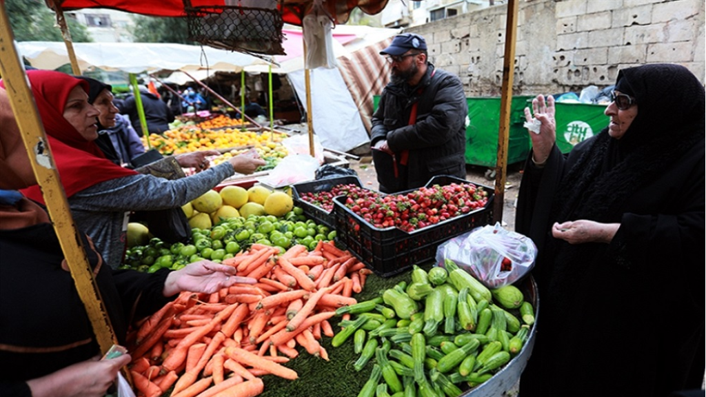 اجتماع صاخب في وزارة الاقتصاد: التجّار وراء ارتفاع أسعار الخُضَر والفواكه