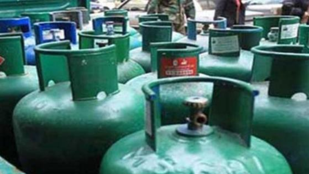 للحصول على التراخيص القانونية قبل بيع قوارير الغاز