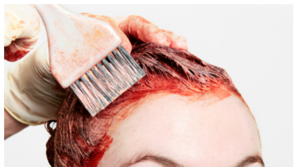 طرق طبيعية لتغيير لون شعرك قبل العيد