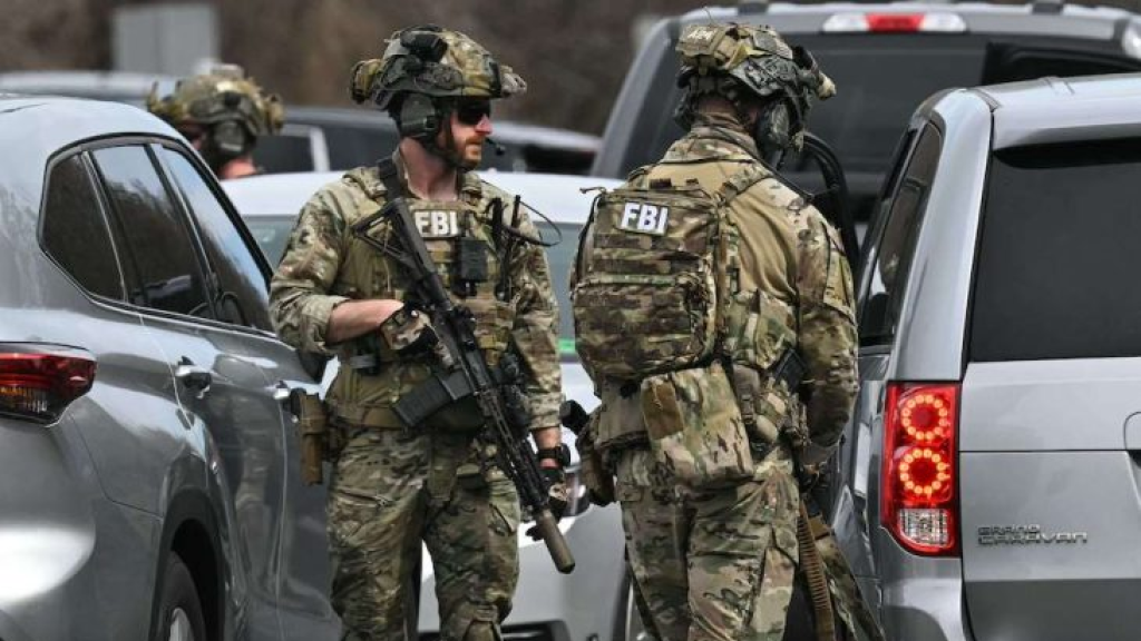 مقتل مسلح وإصابة شخصين بإطلاق نار في جامعة في فيرجينيا الأمريكية