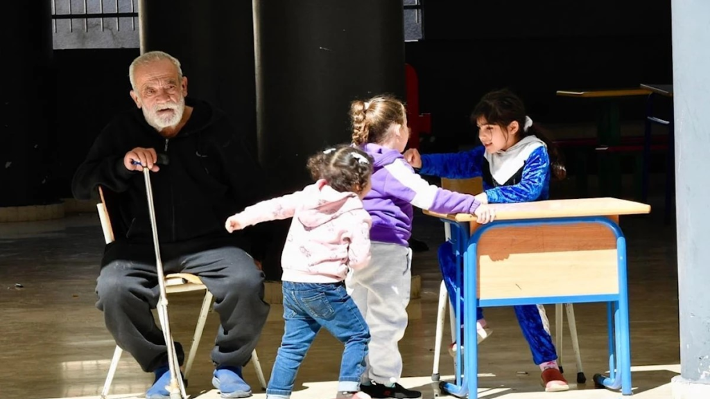 توظيفات ومحسوبيات و«إسقاط بالباراشوت» لزوجة رئيس الحكومة: الوكالات الدولية مستاءة من إدارة السيد لتوزيع المـساعدات