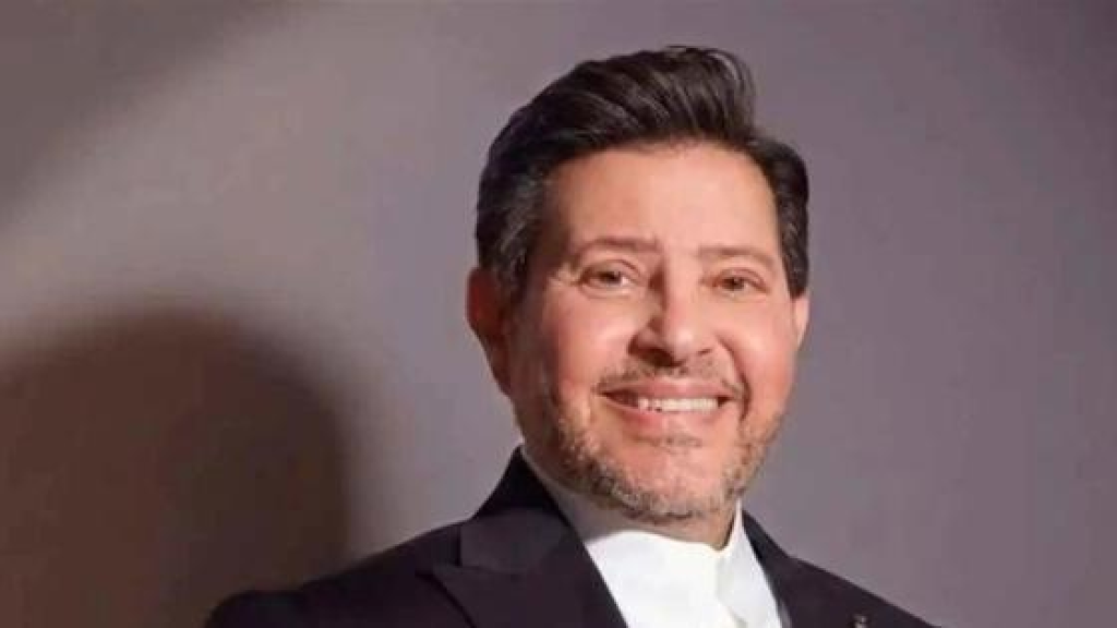 تم نقله إلى فرنسا.. هذه آخر تطورات حالة الفنان هاني شاكر الصحية