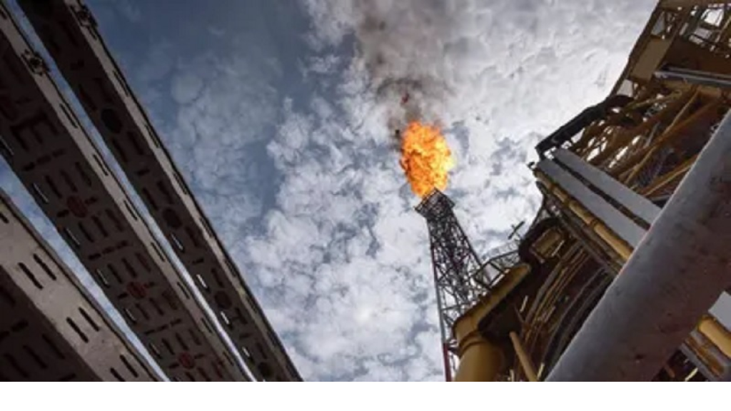 توقيف بعض أنشطة النفط في الإمارات