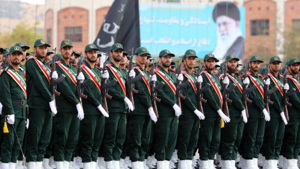 “الحرس الثوري”: استهدفنا قواعد للجيش الأميركي بواسطة الطائرات المسيّرة الإنتحارية والدقيقة