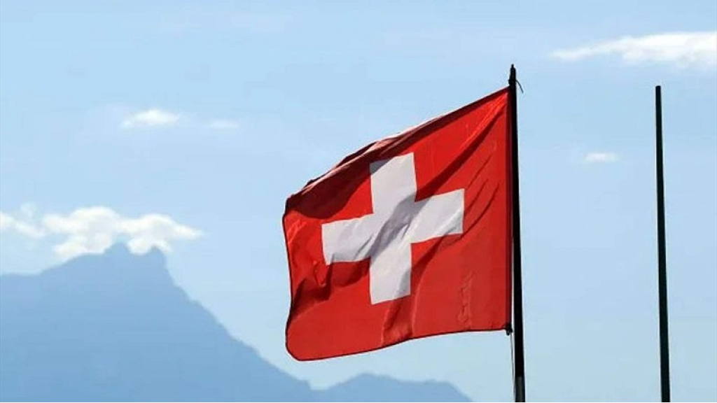 سويسرا ترفض عبور طائرتي استطلاع أميركيتين أجواءها