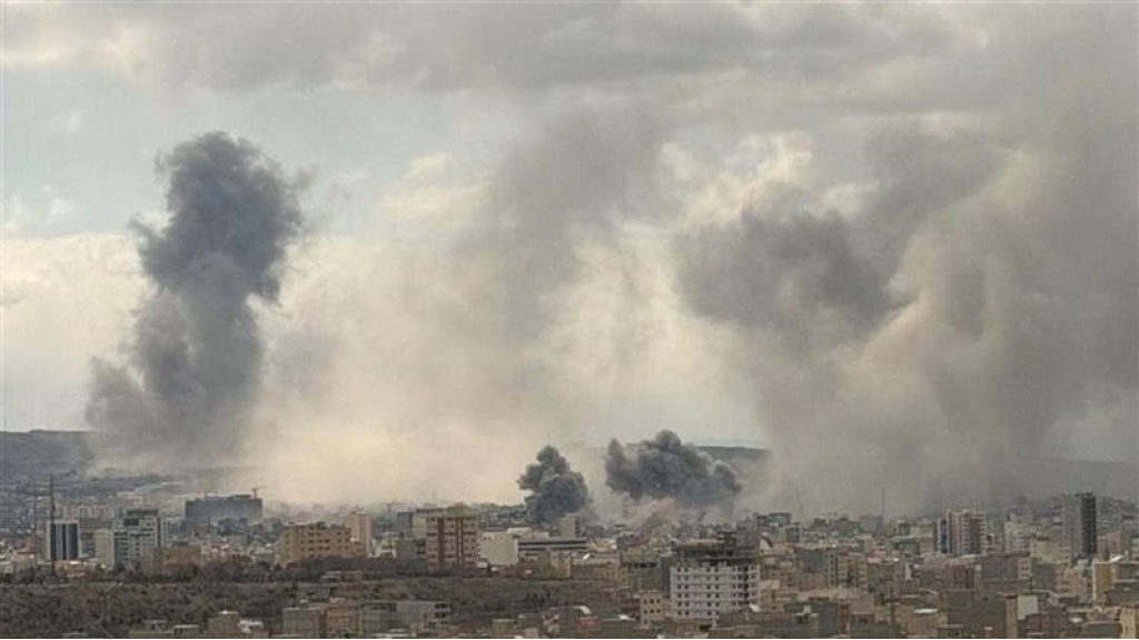 استشهاد قائد البحرية وقائد “الباسيج” في “الحرس الثوري”