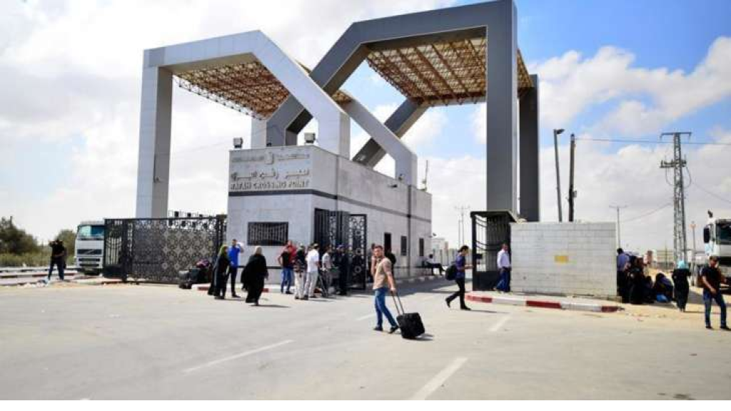 استئناف إدخال المساعدات إلى غزة عبر رفح