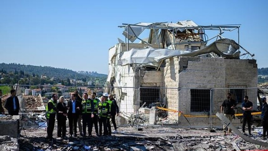 انفجارات في القدس وسقوط صاروخ بالمركز إثر هجوم إيراني (فيديو)