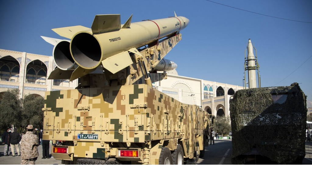 موجة صواريخ إيرانية باتجاه الأراضي المحتلة