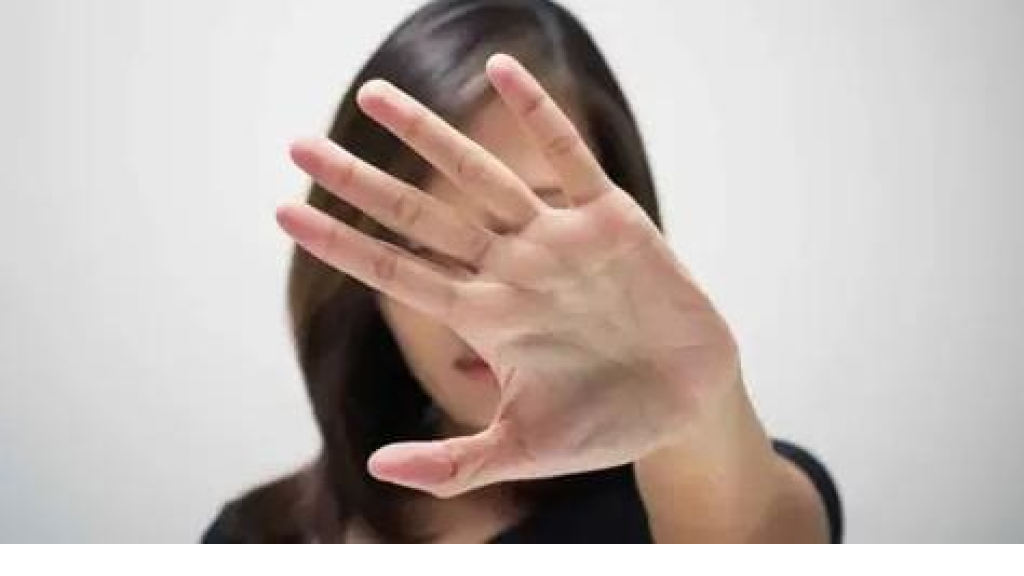 كيف تتوقف عن إرضاء الآخرين وتضع نفسك أولًا؟ 