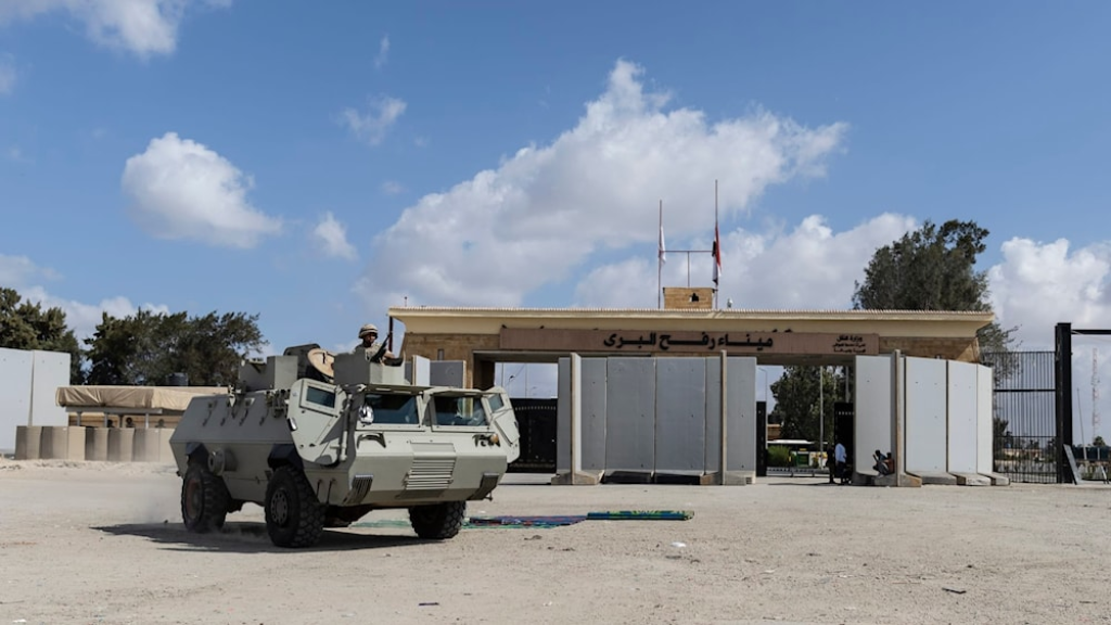 إعادة فتح معبر رفح بين قطاع غزة ومصر